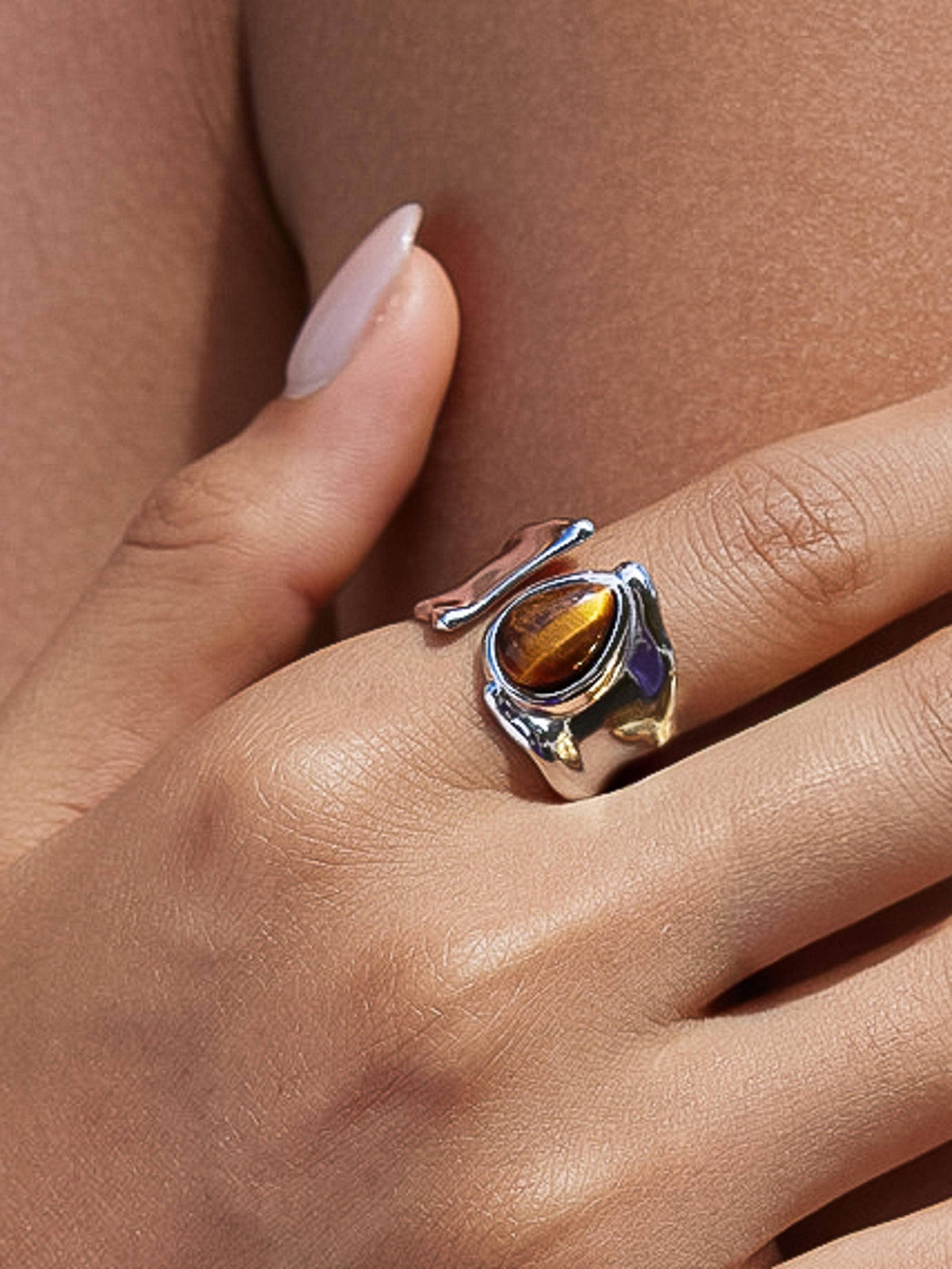 Jaspe Silver Non-Tarnish Tiger Eye Statement Ring: Silver