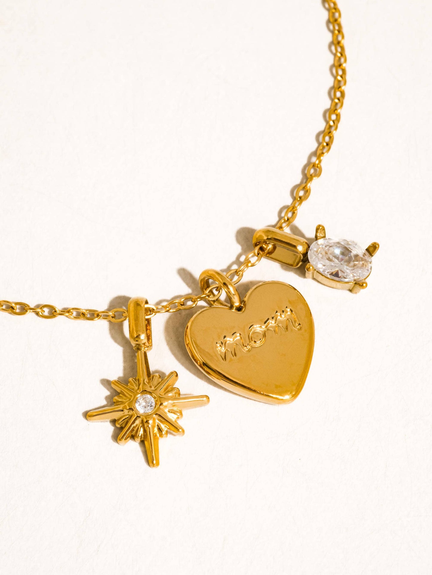 Gintilly 18K Gold Non-Tarnish Mom Heart Charm Necklace: Yellow Gold
