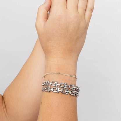 Lina Bangle Bracelet: Silver