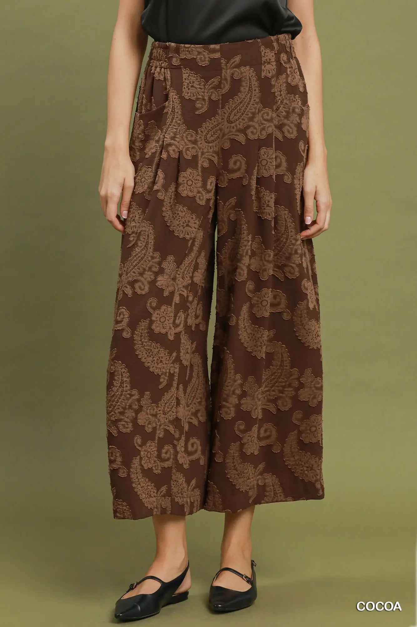 Ainsley Paisley Print Wide Leg Pants: Cocoa