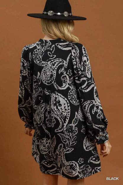Phoebe Paisley Floral V-Neck Babydoll Dress: Black