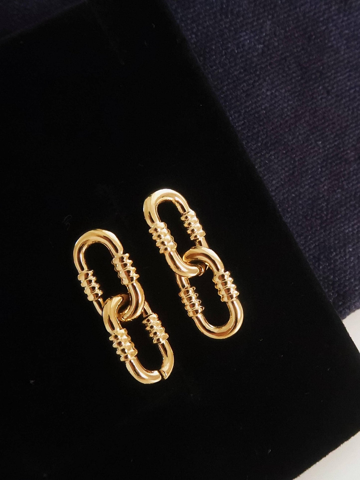 Reve 18K Gold Non-Tarnish Small Link Earrings: Yellow Gold