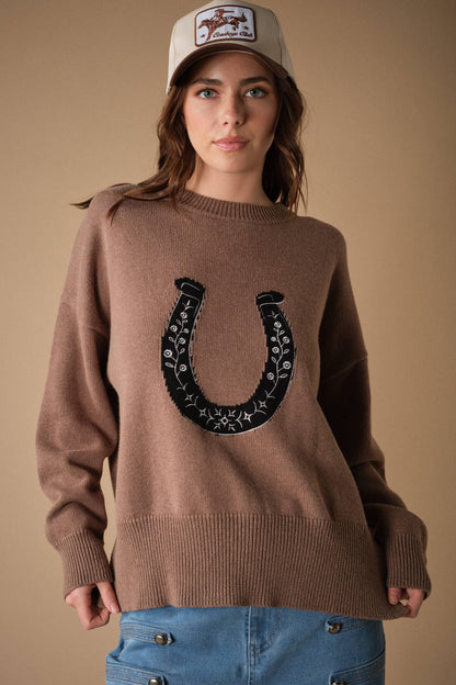 60101W Embroidered Horseshoe Sweater: IVORY / S-M-L (2-2-2)