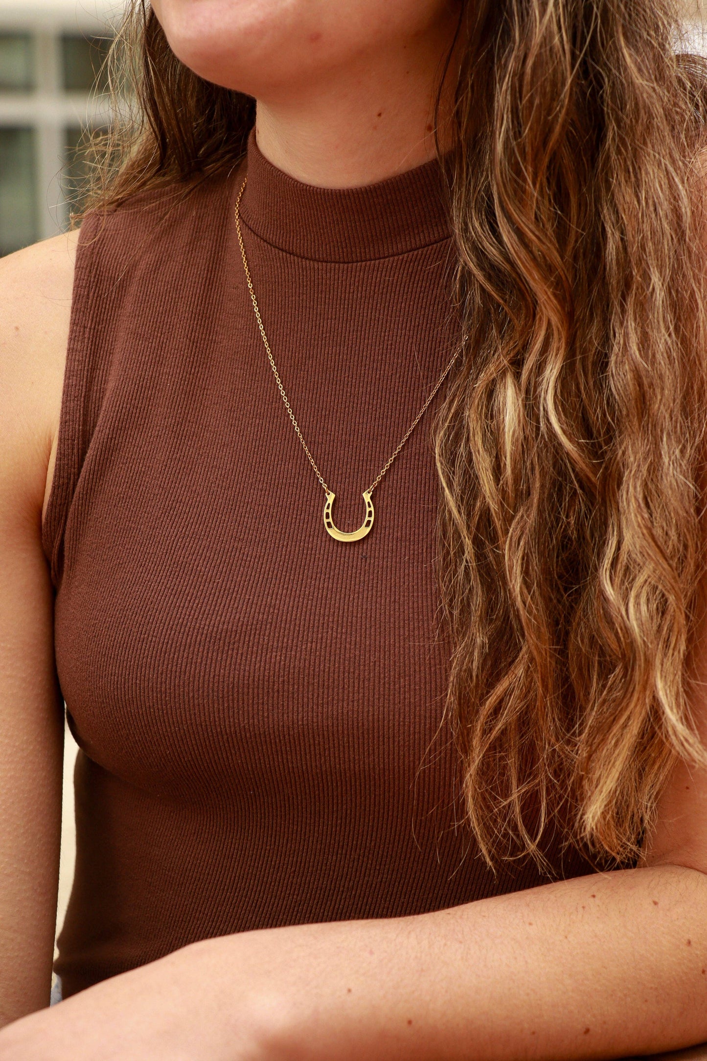 Durango 18" Horseshoe Necklace: Gold