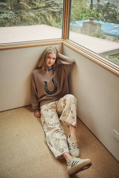 60101W Embroidered Horseshoe Sweater: IVORY / S-M-L (2-2-2)