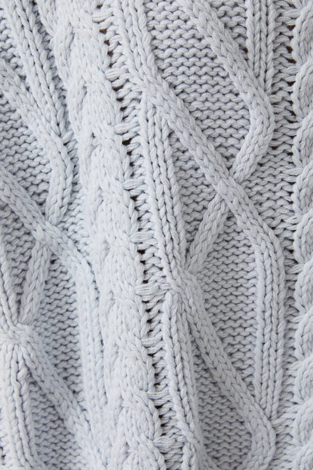 Sky Round Neck Short Sleeve Cable Knit Sweater Top: Lt Blue