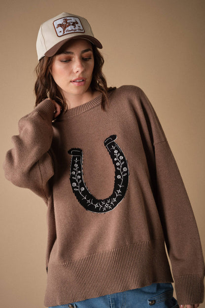 60101W Embroidered Horseshoe Sweater: IVORY / S-M-L (2-2-2)