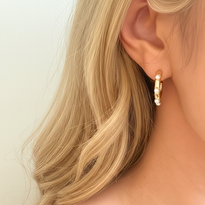 Pearl Accent Hoop Earrings – Modern Gold Elegance