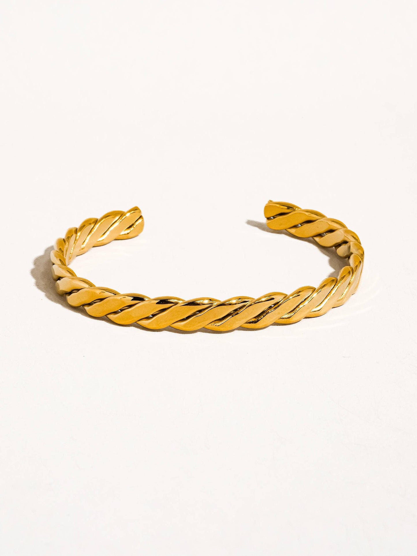 Bénir 18K Gold Non-Tarnish Braided Thin Bangle: Yellow Gold
