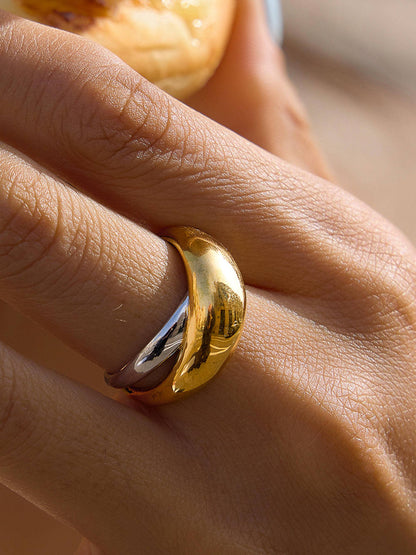 Almare 18K Gold Non-Tarnish Two Tone Dome Band Ring: Multi-Colored