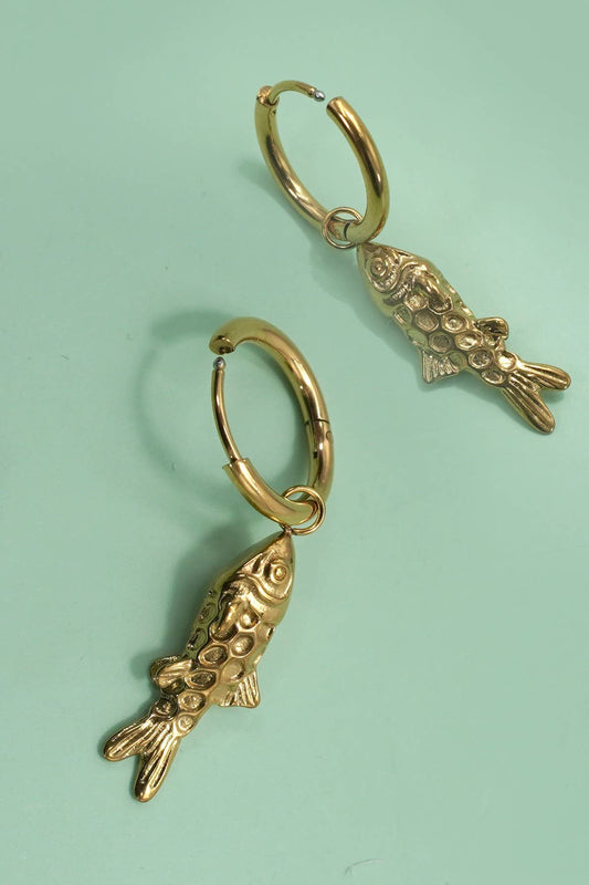 18K STAINLESS STEEL TARNISH FREE FISH EARRINGS: GOLD