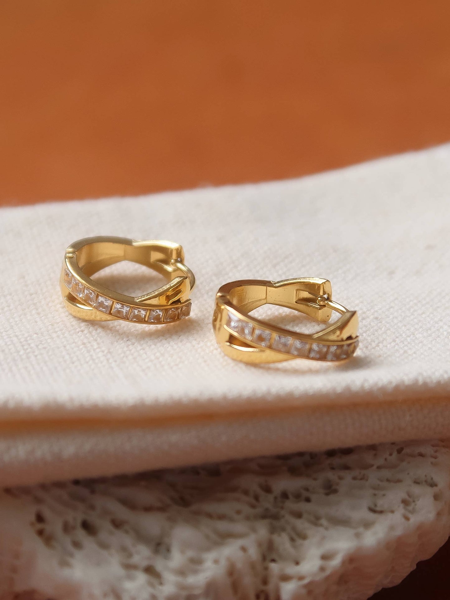 Maissac 18K Gold Non-Tarnish CZ Crossover Huggie Earrings: Yellow Gold