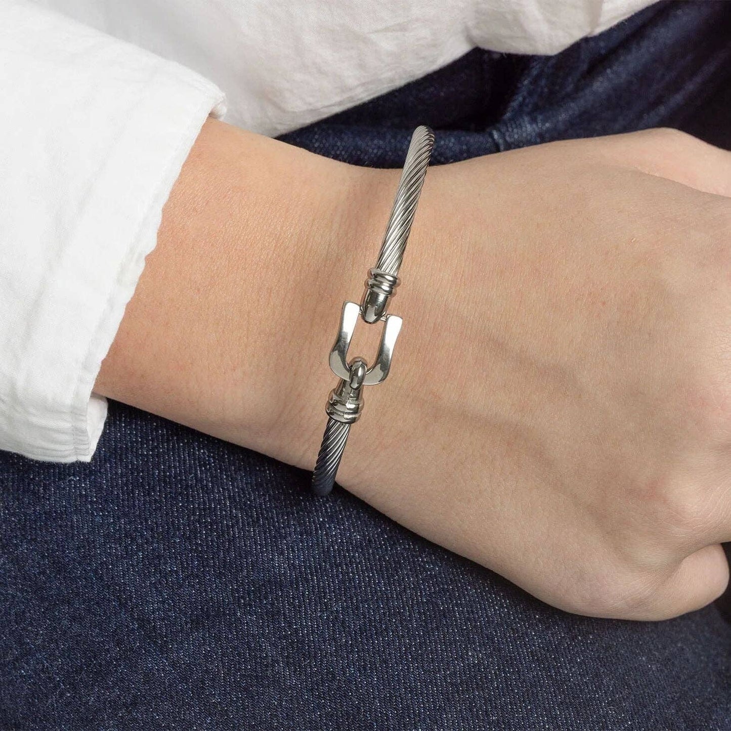 Tala Buckle Clasp Bangle Bracelet: Silver