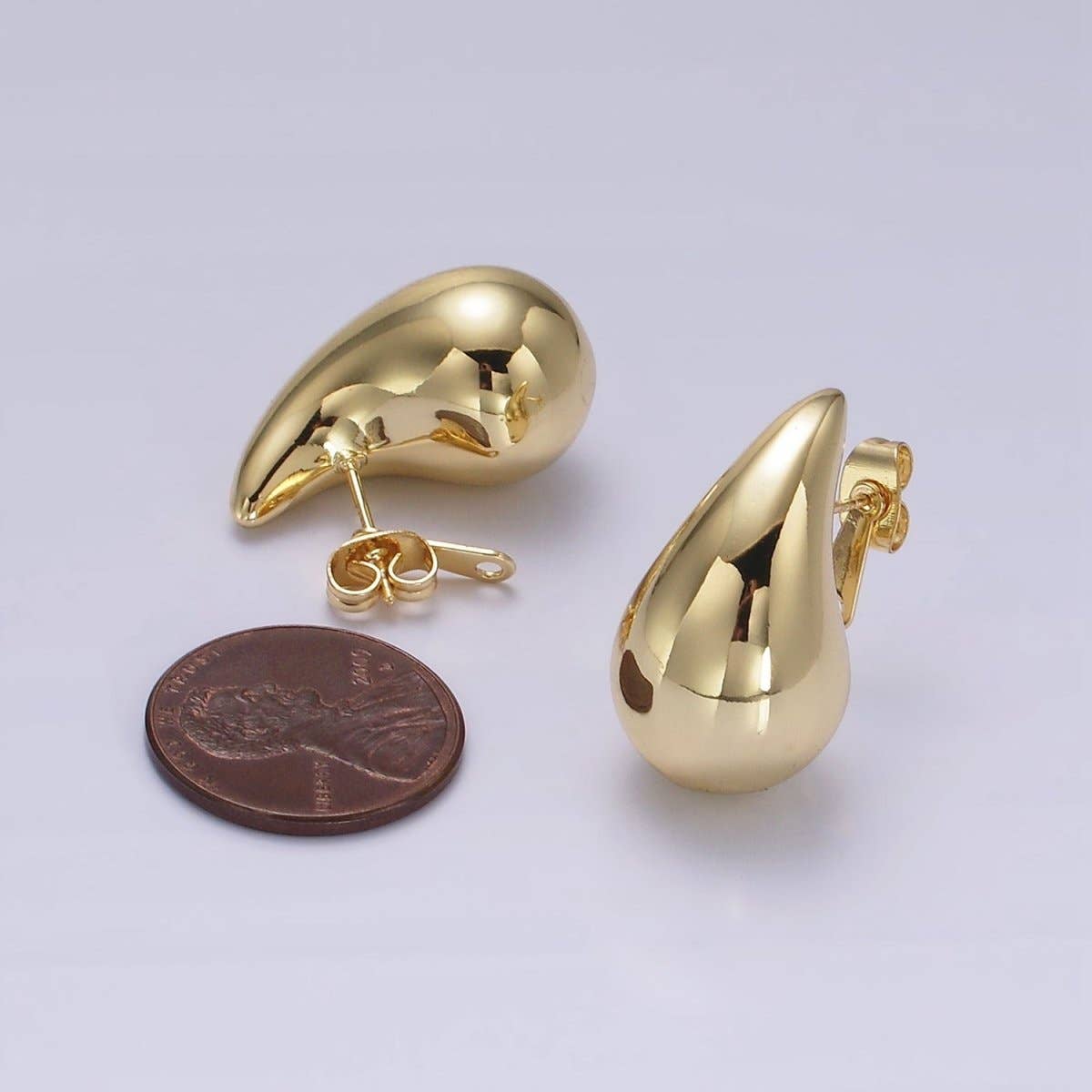14K Gold Filled 25mm Chunky Modern Teardrop Stud Earrings in Gold & Silver