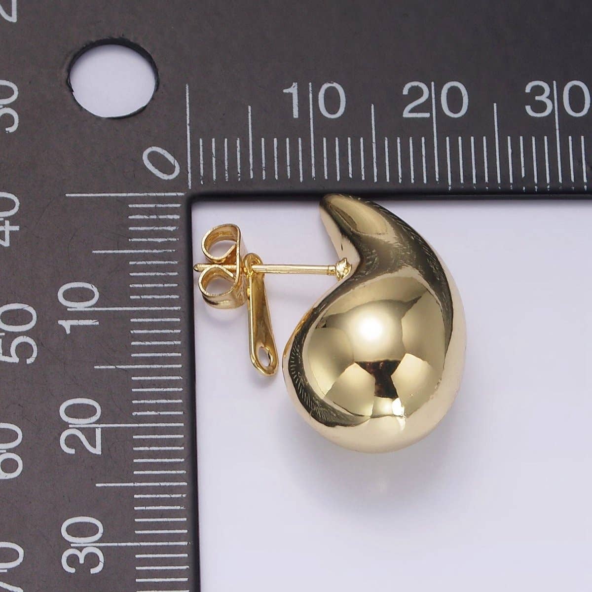 14K Gold Filled 25mm Chunky Modern Teardrop Stud Earrings in Gold & Silver