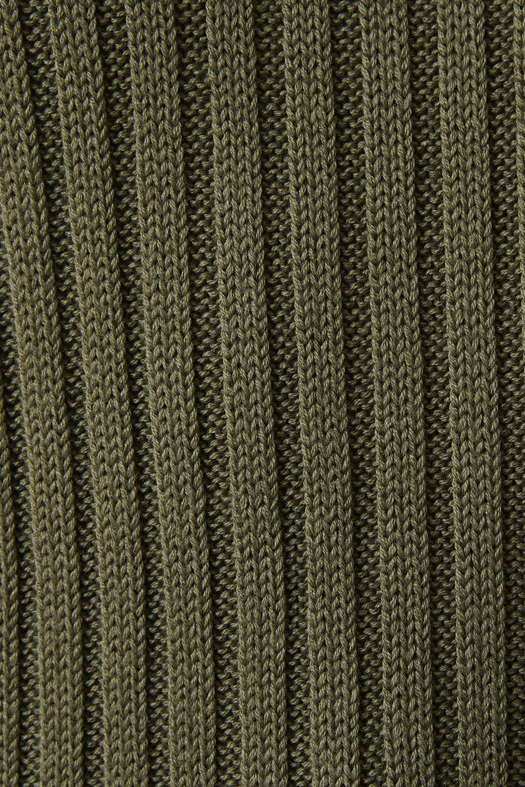 Cypress Short Sleeve Cable Sweater: Olive