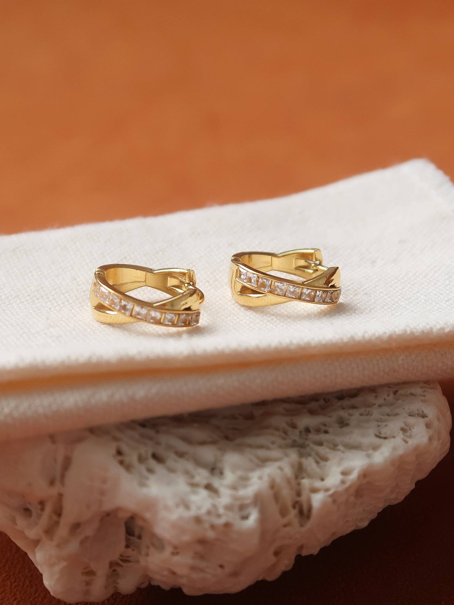 Maissac 18K Gold Non-Tarnish CZ Crossover Huggie Earrings: Yellow Gold