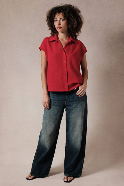 Poppy Wide Shoulder Sleeveless Button Down Top: Red