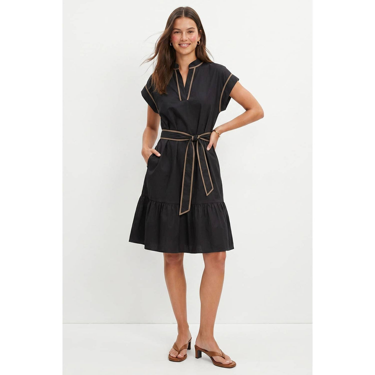 Short Sleeve Contrast Piping Mini Dress: Black