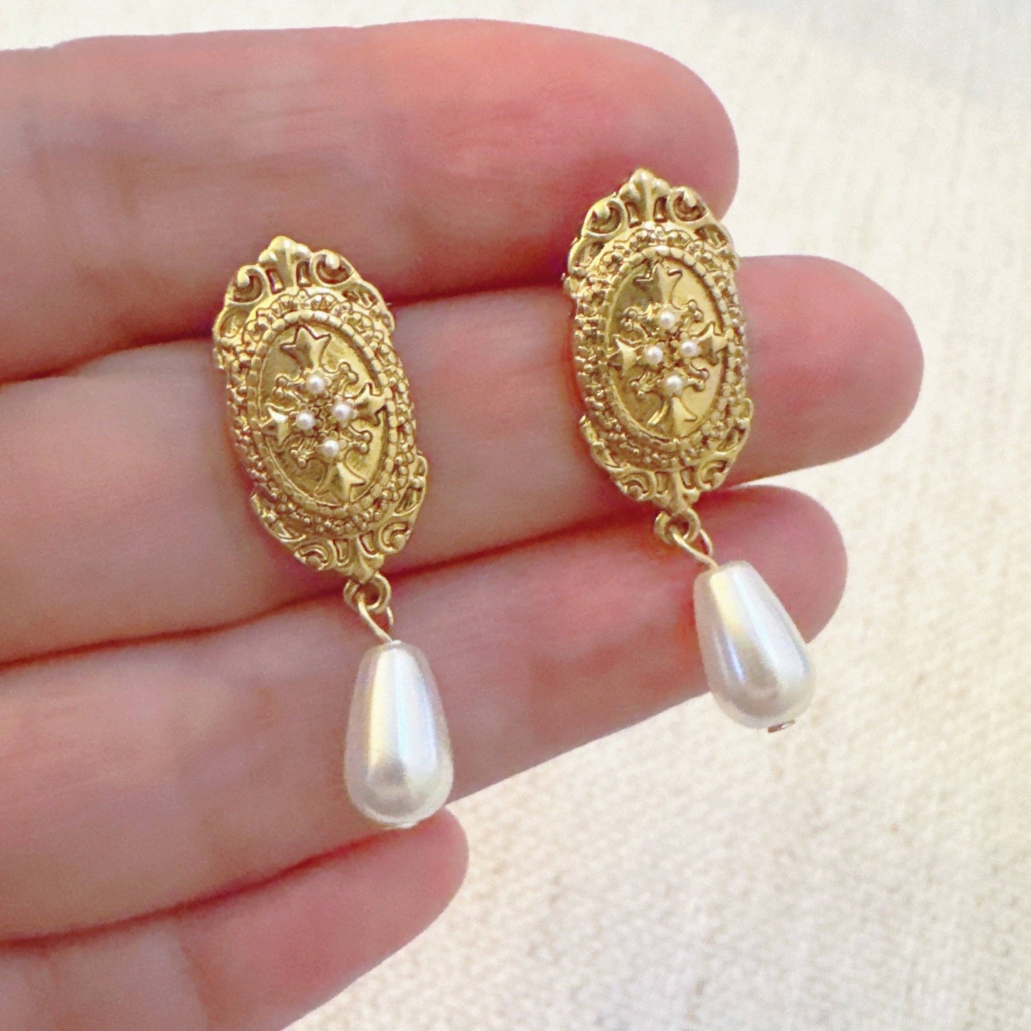 Vintage Cross Pearl Drop Earrings – Elegant Teardrop Accents