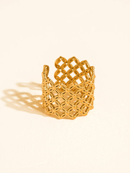 Alizée 18K Gold Non-Tarnish Lattice Statement Ring: Yellow Gold