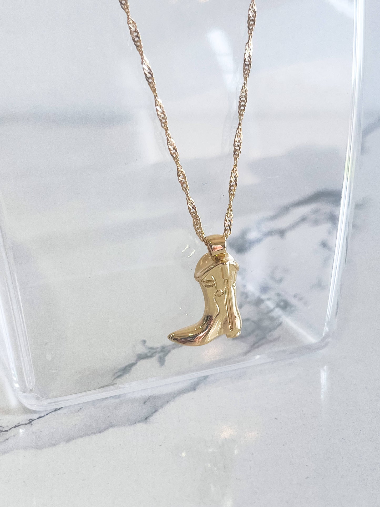 Boot Scootin' Necklace in Gold