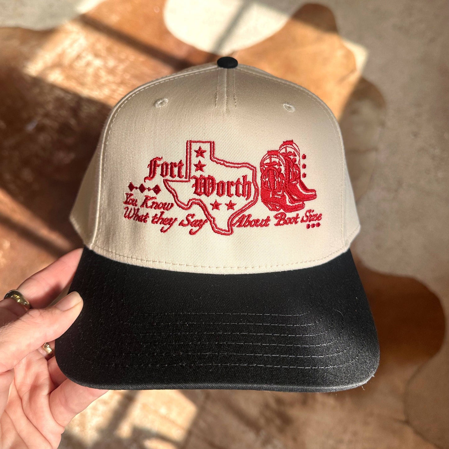 ‘Fort Worth’ Hat: Cream/Black Trucker