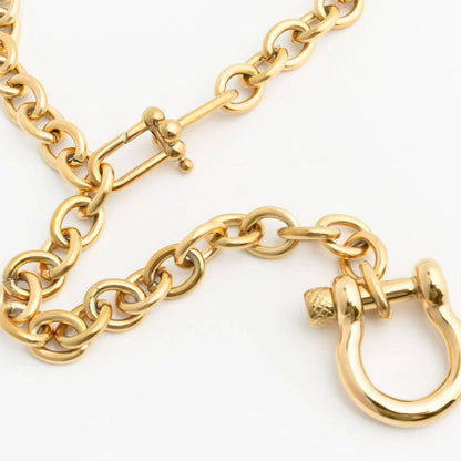 Calvere Non-Tarnish Y Necklace with Horse shoe Carabiner: Gold